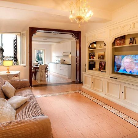 Dama Charming Apartment 100M From Piazza Del Campo Siena Exteriör bild